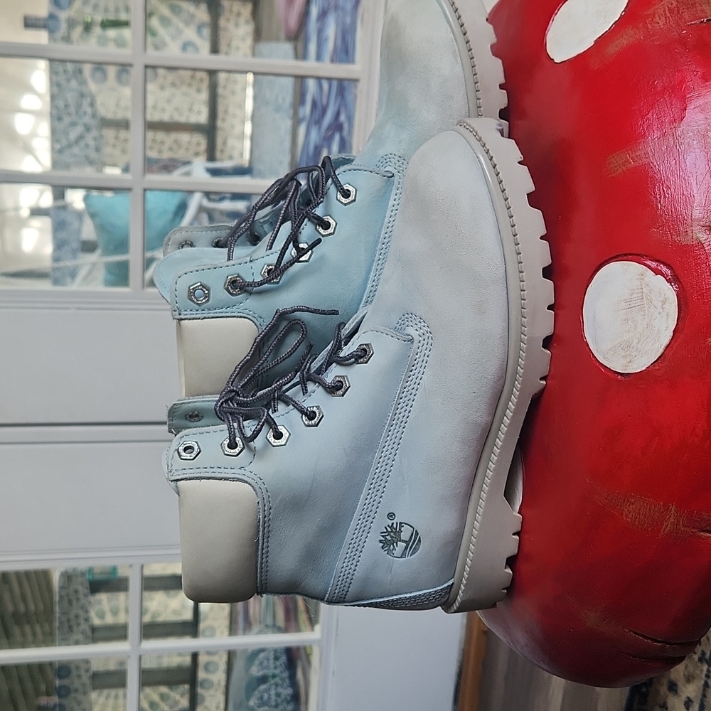 Timberland light blue suede boots